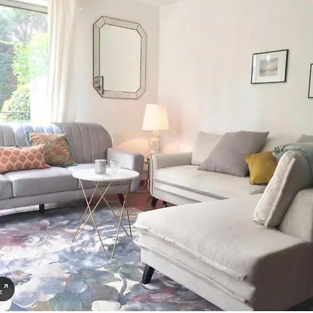דירה Spacieux Avec Jardin Coeur De St Tropez סן טרופז