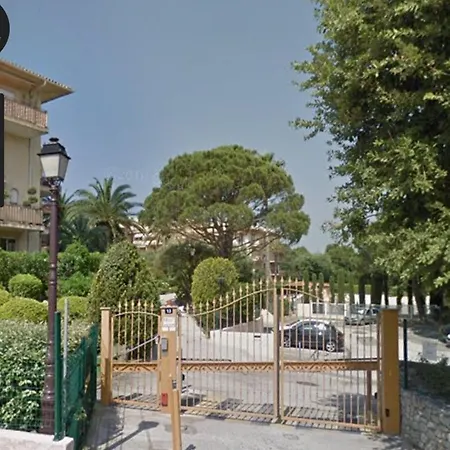 דירה Spacieux Avec Jardin Coeur De St Tropez *